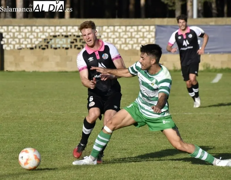 Foto 5 - El Salamanca UDS acaba desquiciado en Los Dominicos y sufre su primera derrota (2-0)