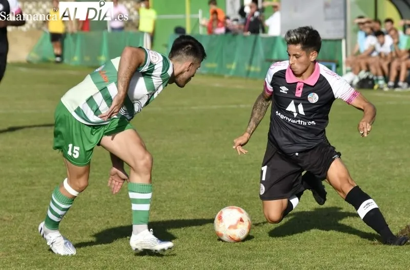 Foto 6 - El Salamanca UDS acaba desquiciado en Los Dominicos y sufre su primera derrota (2-0)