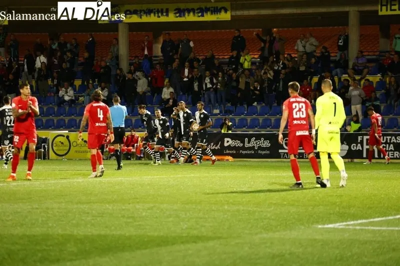 Foto 2 - Unionistas rescata un punto contra el San Fernando bajo el diluvio (1-1)