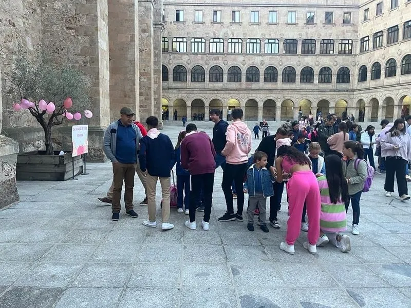 Foto 9 - El Colegio Calasanz se viste de rosa 