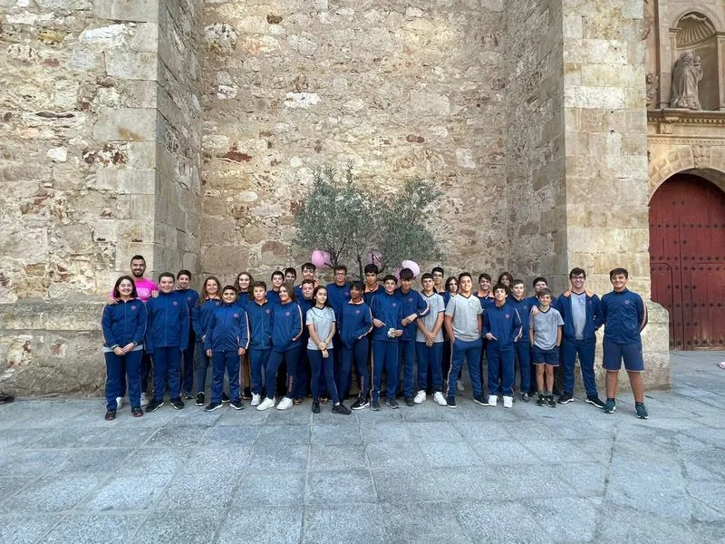 Foto 2 - El Colegio Calasanz se viste de rosa 