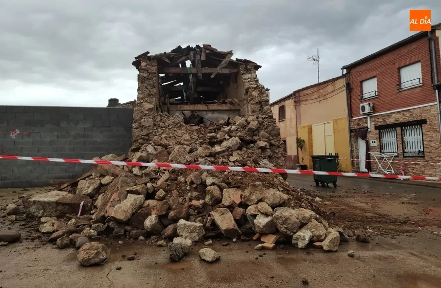 Foto 2 - Se derrumba parte de una casa en el barrio de El Puente