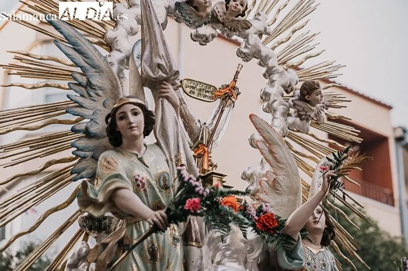 Procesión de la imagen de Santa Teresa de Jesús y del Santo Brazo. Fotos: Rubén Vicente García