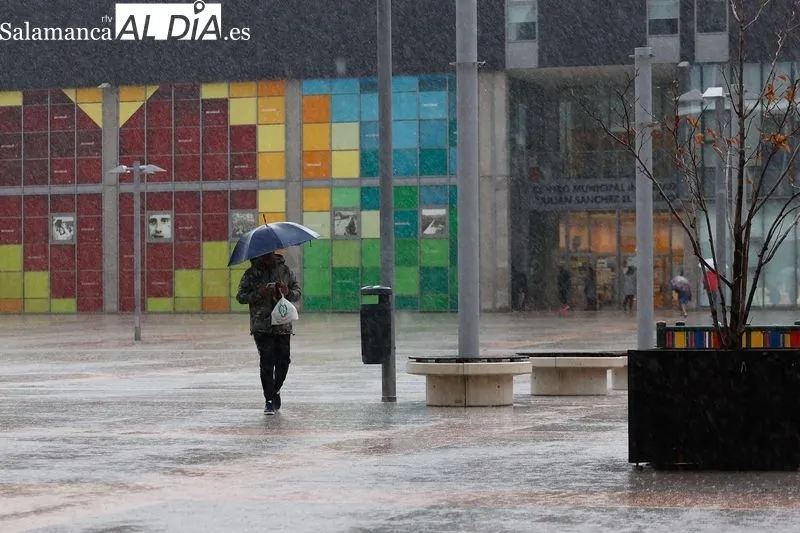 Intensas lluvias durante este miércoles en Salamanca. Fotos: David Sañudo