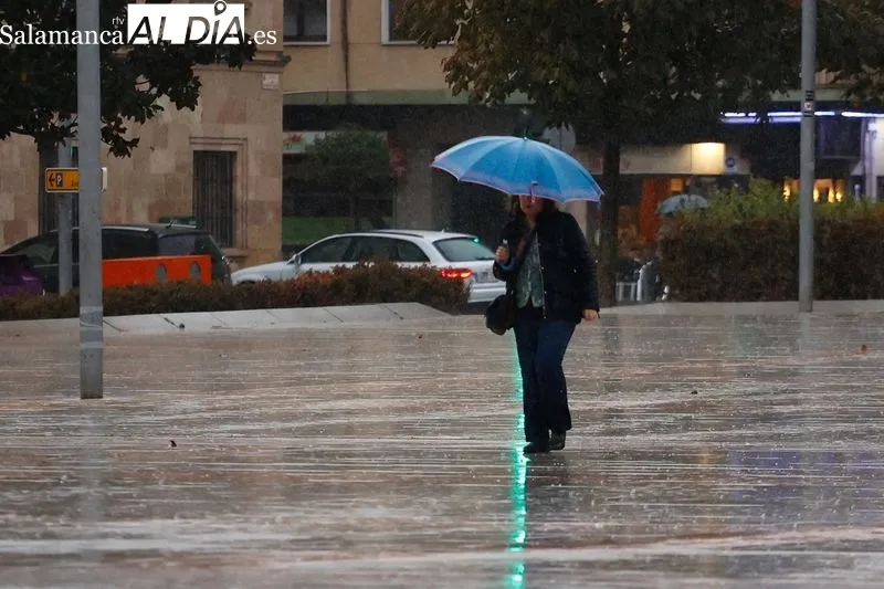 Intensas lluvias durante este miércoles en Salamanca. Fotos: David Sañudo