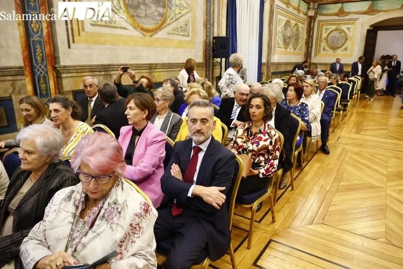 Celebración en la Hospedería Fonseca del 50 aniversario de la Asociación de Amas de Casa, Consumidores y Usuarios de Salamanca. Foto de David Sañudo