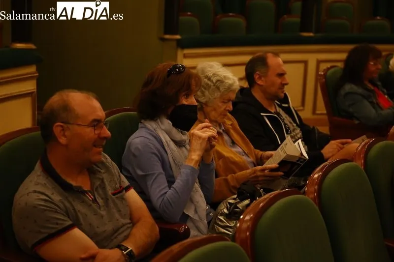 Emisión del programa 'Hoy por Hoy' en el Teatro Liceo de Salamanca
