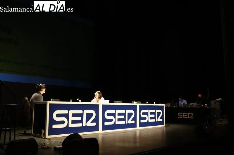 Emisión del programa 'Hoy por Hoy' en el Teatro Liceo de Salamanca