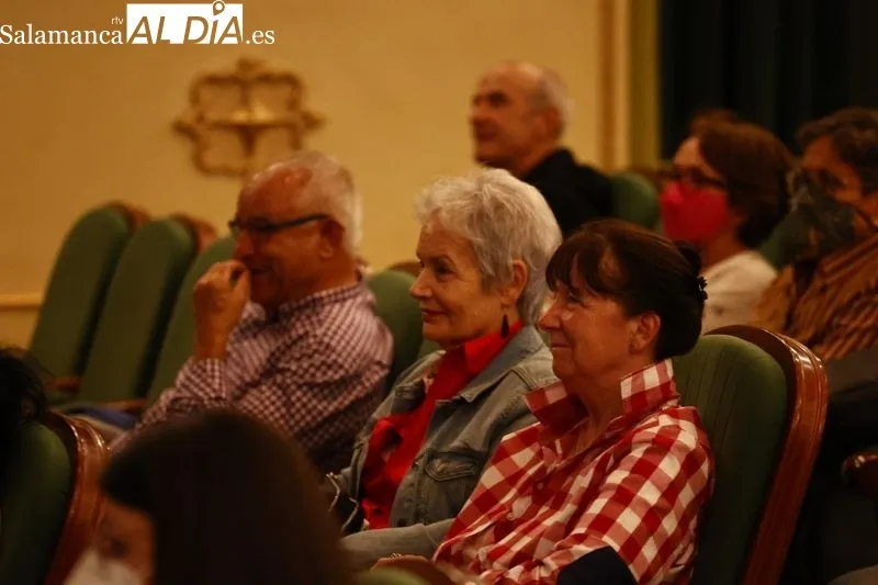 Emisión del programa 'Hoy por Hoy' en el Teatro Liceo de Salamanca