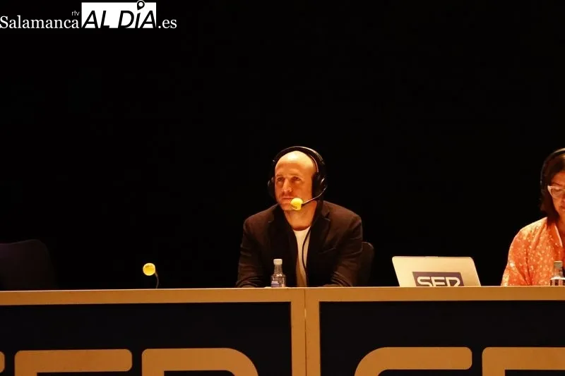 Emisión del programa 'Hoy por Hoy' en el Teatro Liceo de Salamanca