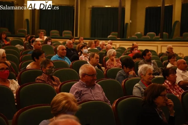 Emisión del programa 'Hoy por Hoy' en el Teatro Liceo de Salamanca