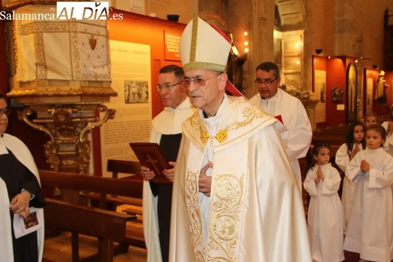 Foto 9 - Comienza el A&ntilde;o Jubilar Teresiano con la apertura de la Puerta Santa