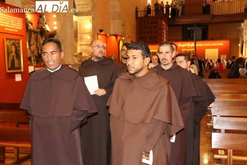Foto 4 - Comienza el A&ntilde;o Jubilar Teresiano con la apertura de la Puerta Santa