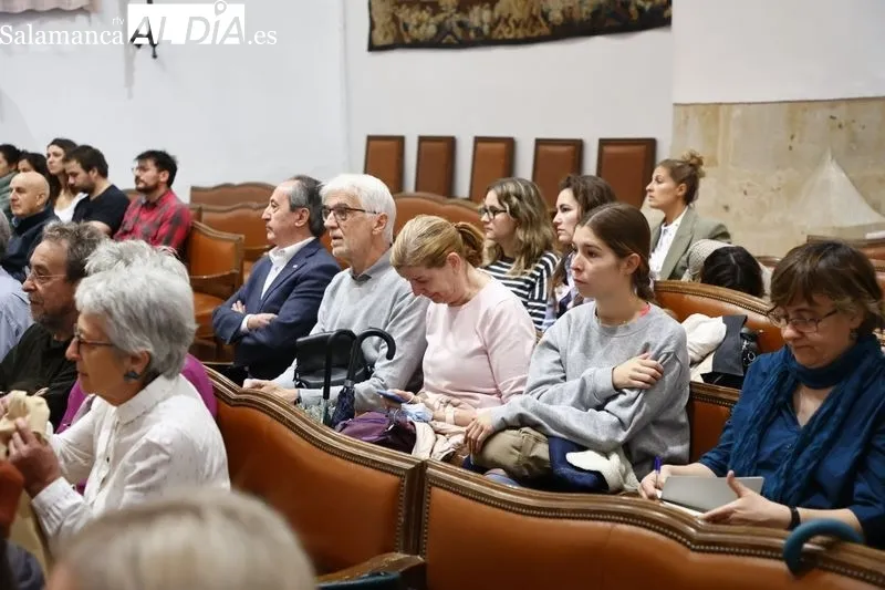 Acto en el Aula Francisco Salinas de la USAL con motivo del 20 aniversario de APRAMP. Foto de David Sañudo