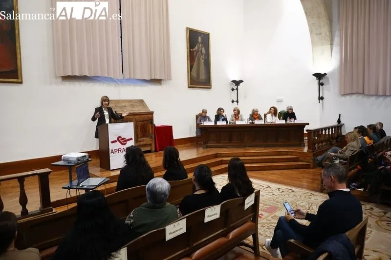 Acto en el Aula Francisco Salinas de la USAL con motivo del 20 aniversario de APRAMP. Foto de David Sañudo