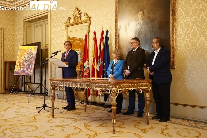 Acto en el Ayuntamiento con los poetas colombianos Luz Mary Giraldo y Federico-Díaz Granados que han recibido el título de 'Huésped Distinguido' de Salamanca. Foto de David Sañudo