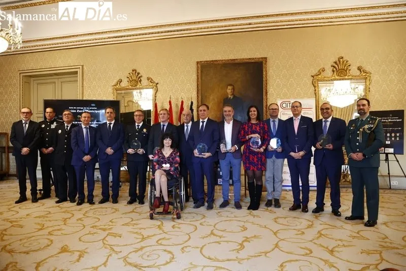Entrega, en el Ayuntamiento de Salamanca, de los premios concedidos por la Asociación de Ingenieros de Tráfico y Movilidad y el Foro de Movilidad Inteligente. Foto de David Sañudo