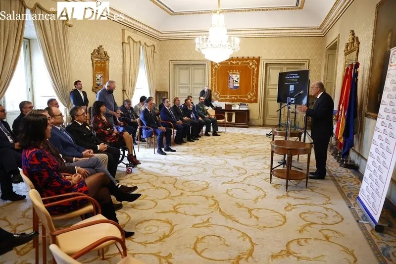 Entrega, en el Ayuntamiento de Salamanca, de los premios concedidos por la Asociación de Ingenieros de Tráfico y Movilidad y el Foro de Movilidad Inteligente. Foto de David Sañudo