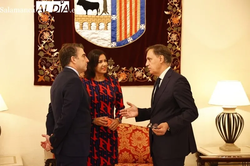 Entrega, en el Ayuntamiento de Salamanca, de los premios concedidos por la Asociación de Ingenieros de Tráfico y Movilidad y el Foro de Movilidad Inteligente. Foto de David Sañudo