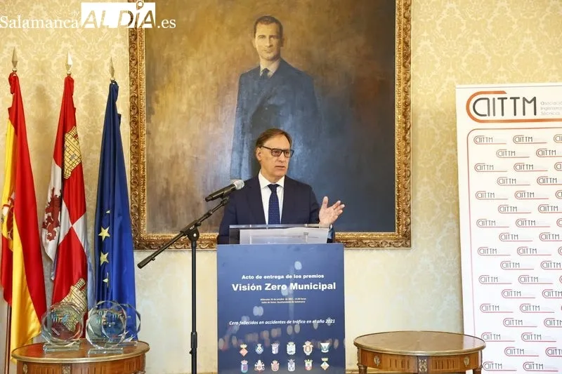 Entrega, en el Ayuntamiento de Salamanca, de los premios concedidos por la Asociación de Ingenieros de Tráfico y Movilidad y el Foro de Movilidad Inteligente. Foto de David Sañudo