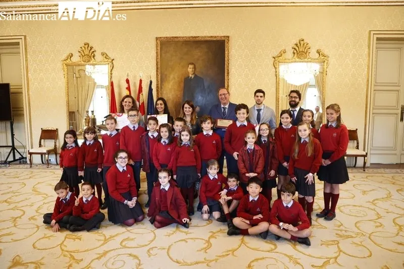 Entrega de los premios del programa de Fomento del Talento que han recibido profesores del colegio Montessori. Foto de David Sañudo