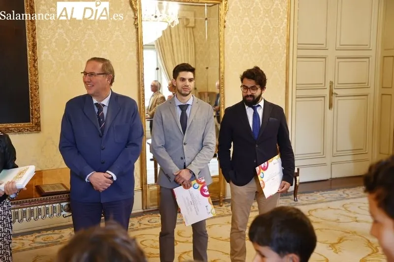 Entrega de los premios del programa de Fomento del Talento que han recibido profesores del colegio Montessori. Foto de David Sañudo