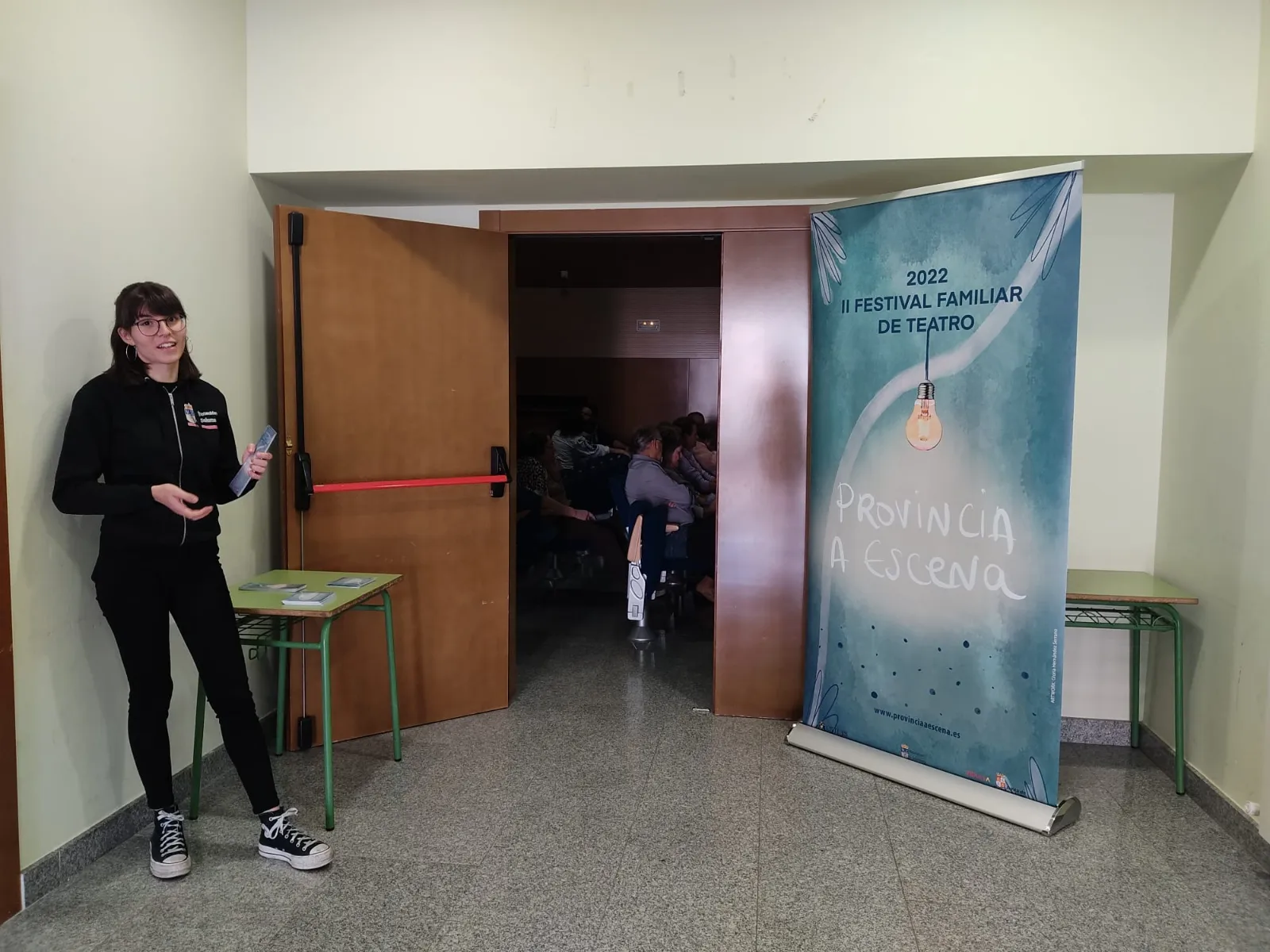 Macotera acogía la representación 'Con la cabeza en las nubes' de Eugenia Manzaneda dentro del Festival Provincia a Escena