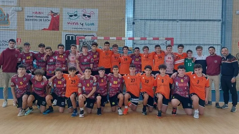 El Cadete Masculino del Balonmano Ciudad de Salamanca ganaba al Sariegos por un ajustado 30 - 31