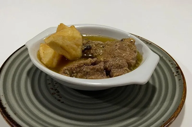 Cafetería Amnesia: Ternera en salsa de almendra