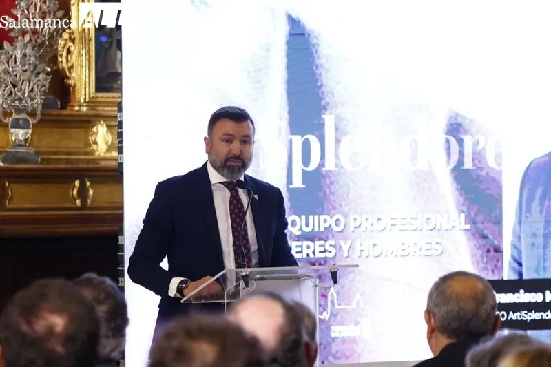 Inauguración en la Catedral de Salamanca de la exposición 'The Mystery Man'