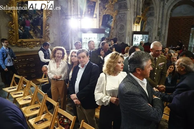 Inauguración en la Catedral de Salamanca de la exposición 'The Mystery Man'