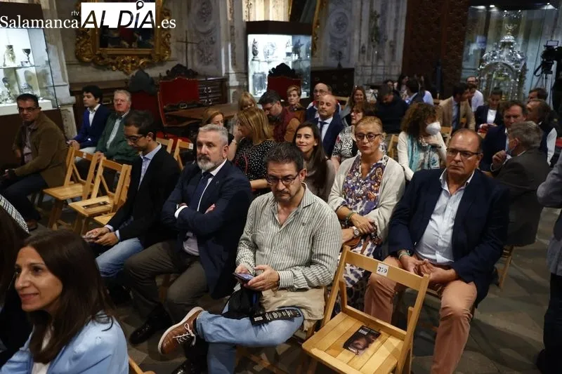 Inauguración en la Catedral de Salamanca de la exposición 'The Mystery Man'