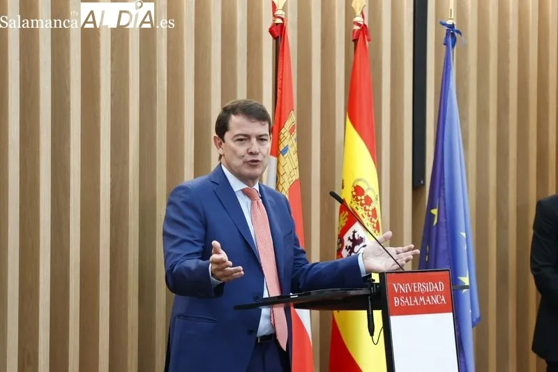 Inauguración del Centro Internacional del Español de la Universidad de Salamanca en la plaza de los Bandos. Foto de David Sañudo