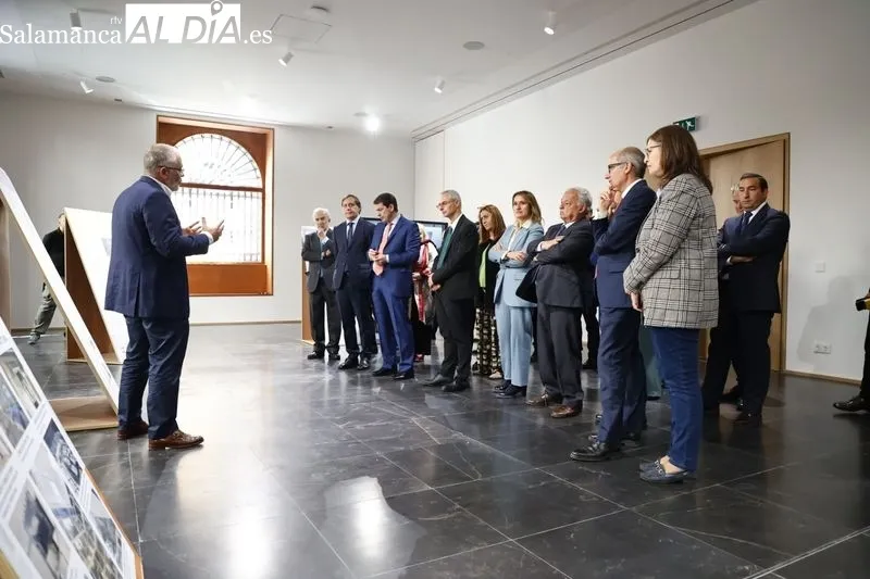 Inauguración del Centro Internacional del Español de la Universidad de Salamanca en la plaza de los Bandos. Foto de David Sañudo