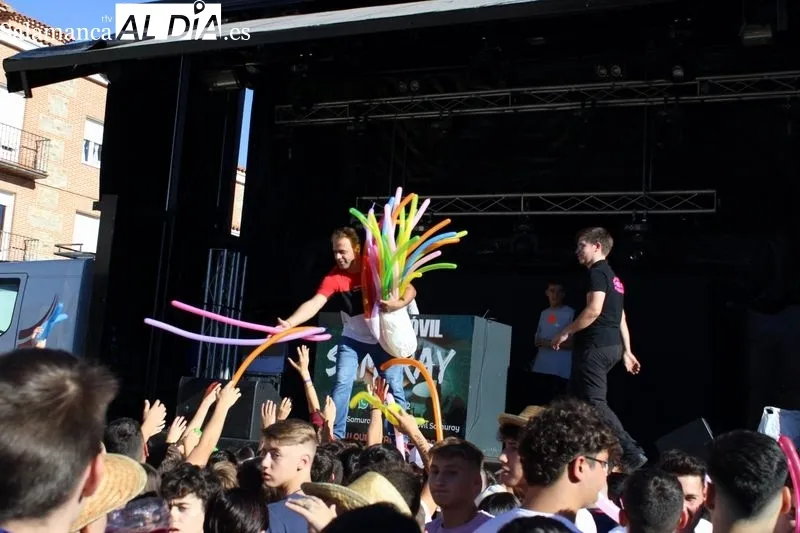 Foto 33 - Protagonismo para las pe&ntilde;as en el chupinazo de fiestas