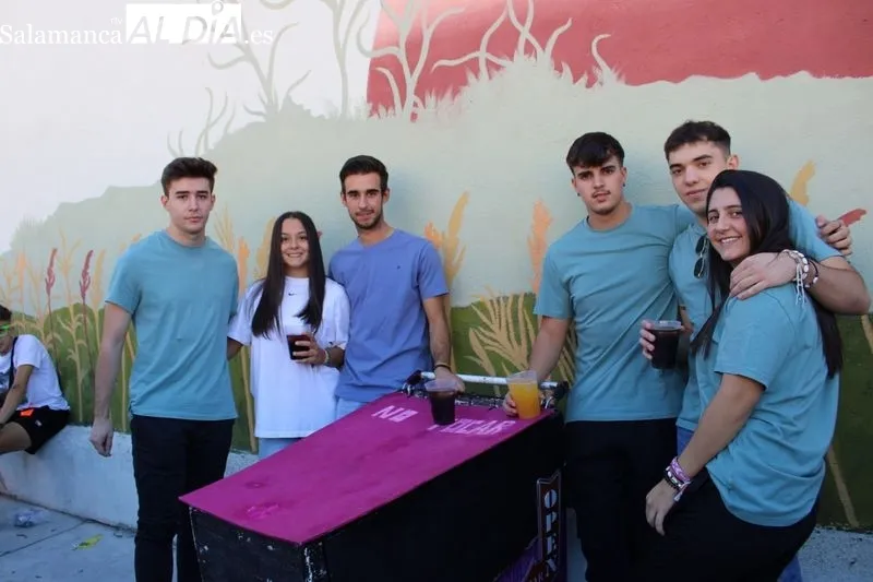 Foto 32 - Protagonismo para las pe&ntilde;as en el chupinazo de fiestas