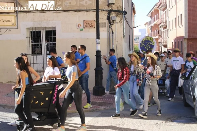 Foto 48 - Protagonismo para las pe&ntilde;as en el chupinazo de fiestas