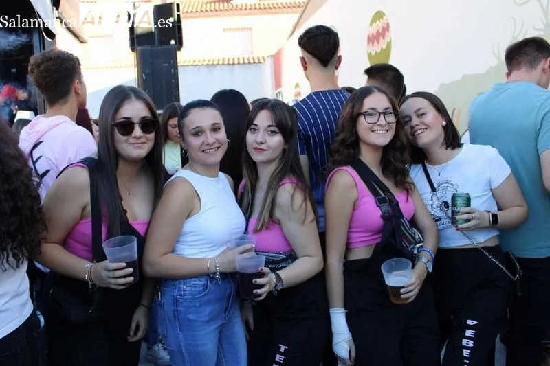 Foto 19 - Protagonismo para las pe&ntilde;as en el chupinazo de fiestas