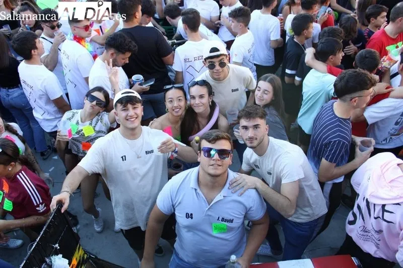 Foto 6 - Protagonismo para las pe&ntilde;as en el chupinazo de fiestas