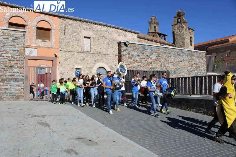 Foto 42 - Protagonismo para las pe&ntilde;as en el chupinazo de fiestas