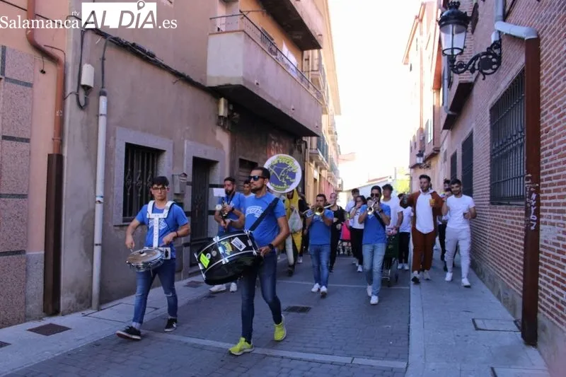 Foto 41 - Protagonismo para las pe&ntilde;as en el chupinazo de fiestas