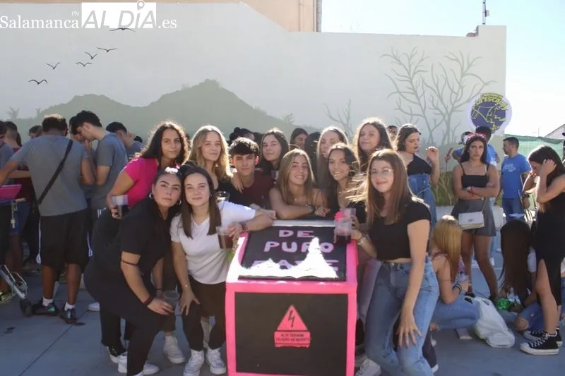 Foto 40 - Protagonismo para las pe&ntilde;as en el chupinazo de fiestas