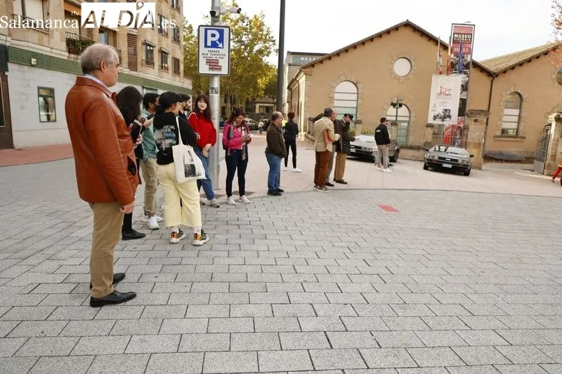 Concentración de Delorean junto al Museo de Historia de la Automoción. Foto de David Sañudo
