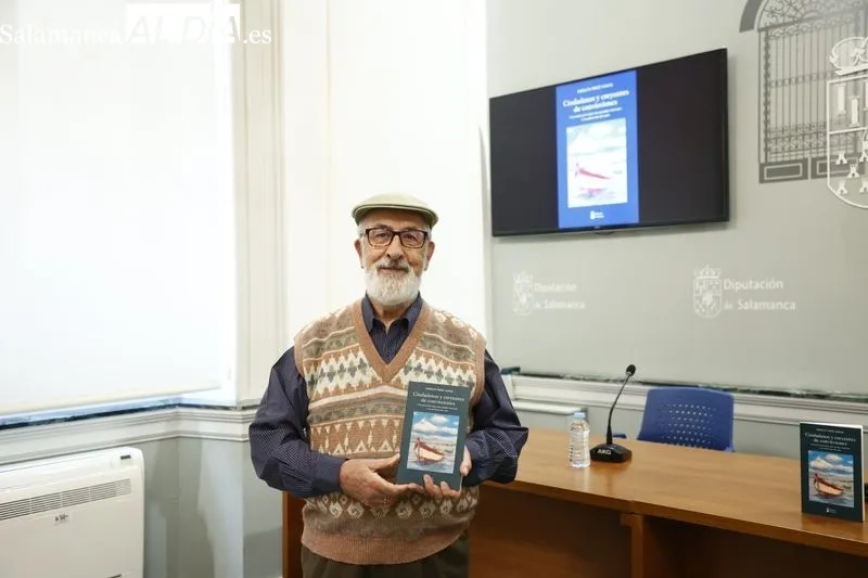 Presentación en la Diputación del libro del psicólogo y sacerdote Rodolfo Pérez García. Foto de David Sañudo