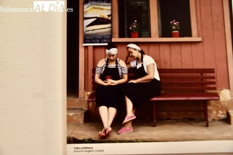Exposición fotográfica “Paranapiacaba. Una aldea inglesa del siglo XIX en Brasil” en el Palacio de Maldonado. Foto de Vanesa Martins