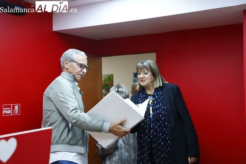 Presentación de la muestra con motivo del 40º aniversario de la victoria electoral del PSOE en las elecciones generales del año 1982. Foto de David Sañudo