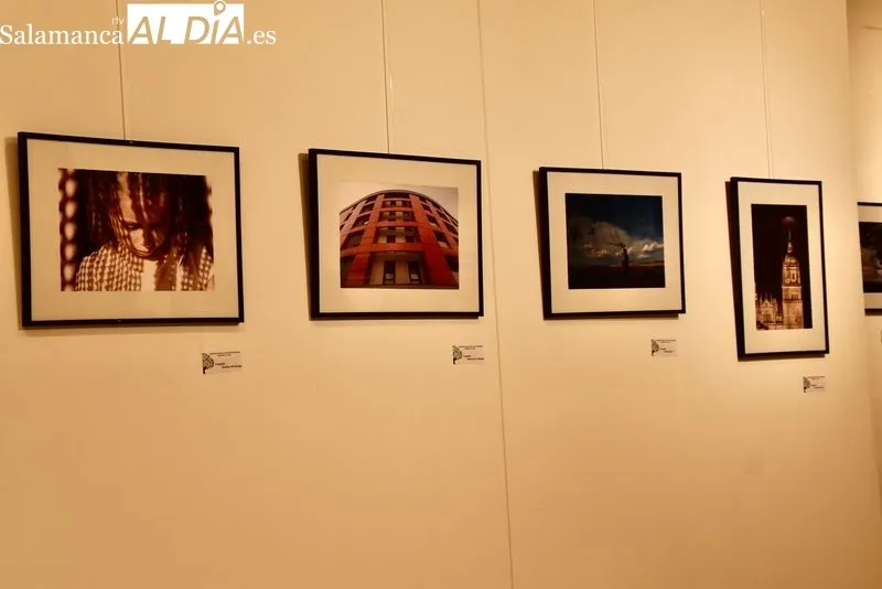 Exposición fotográfica de la Asociación de Vecinos La Aldehuela en el Centro Cultural Trujillo. Foto de Vanesa Martins