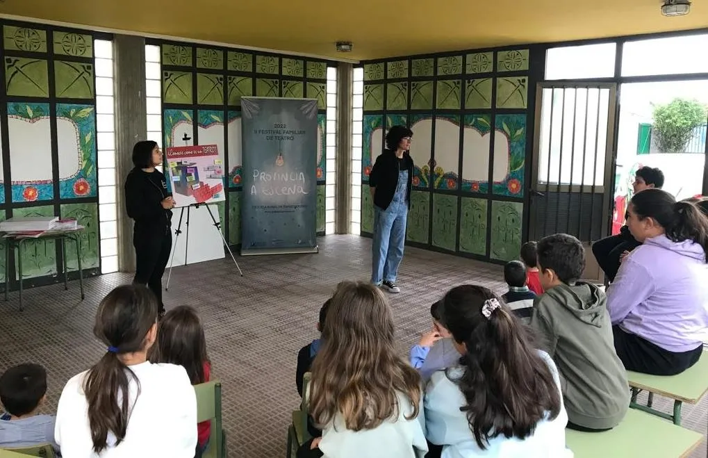 Foto 2 - Comienzan en Navasfr&iacute;as las acciones en la comarca del II Festival &lsquo;Provincia a Escena&rsquo;