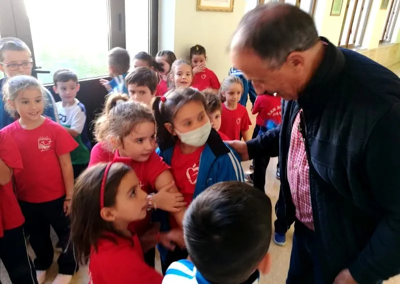 Algunas de las escenas de esta emocionante despedida en el colegio San Agustín de Salamanca. Fotos @CSAsalamanca