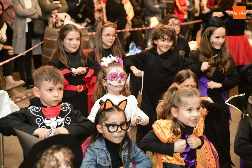 Foto 4 - Concurrid&iacute;sima fiesta infantil de Halloween en El Paraje